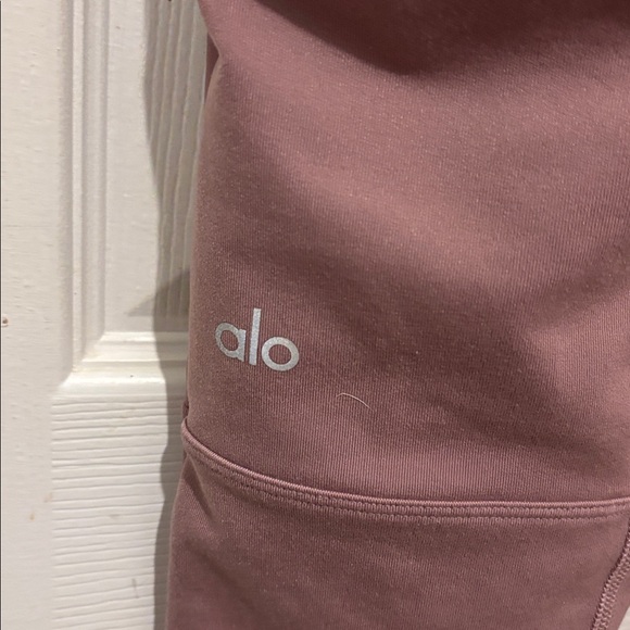Alo pants - Picture 3 of 5
